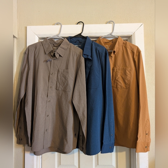 Set of Three Button-Up Shirts - Picture 1 of 11